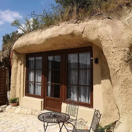 بيت ضيافة Sirocave Barlang Szobak 3*