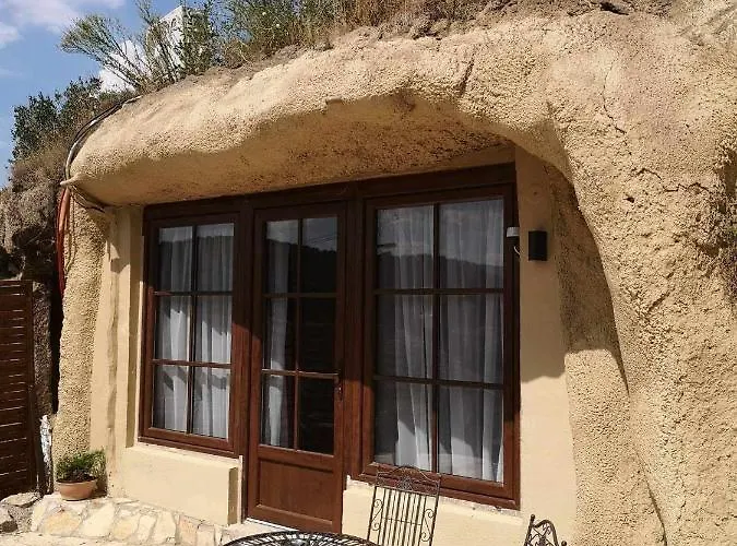 Pensiune Sirocave Barlang Szobak 3*