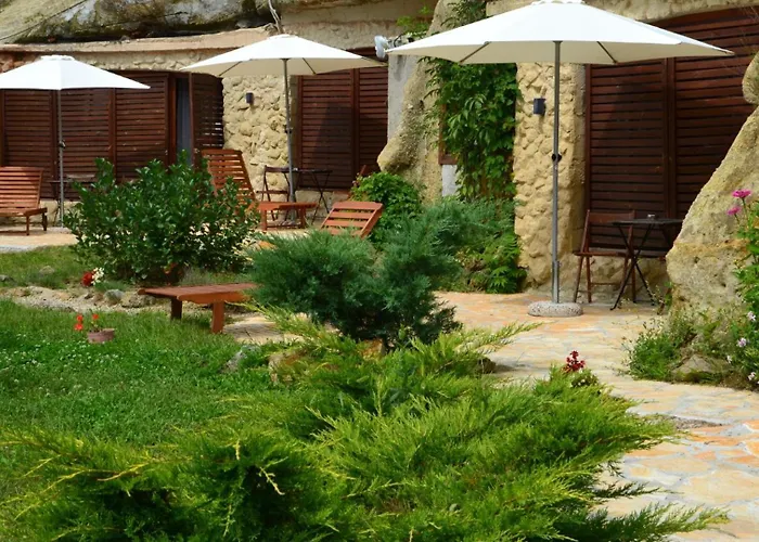 Pensiune Sirocave Barlang Szobak Sirok